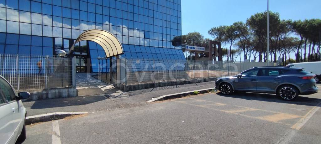 ufficio in affitto a Roma in zona Romanina