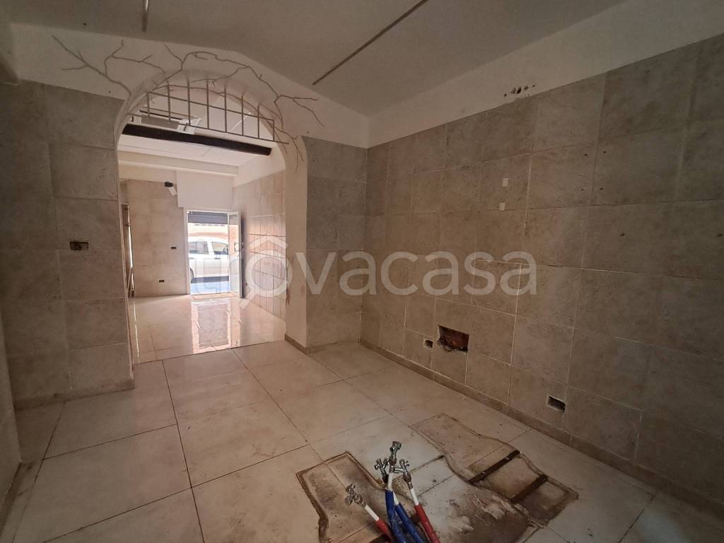 negozio in affitto a Roma