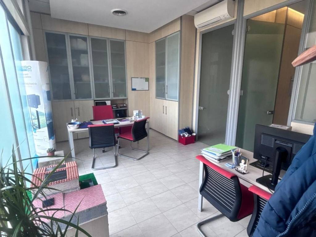 negozio in affitto a Roma in zona Vitinia