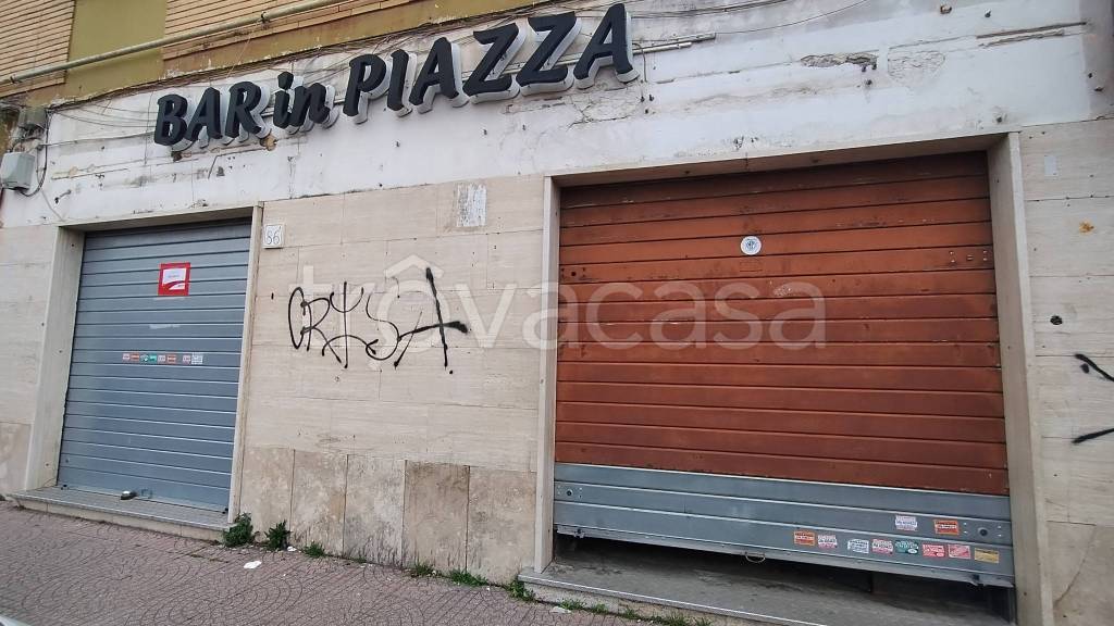 negozio in affitto a Roma in zona Torre Angela