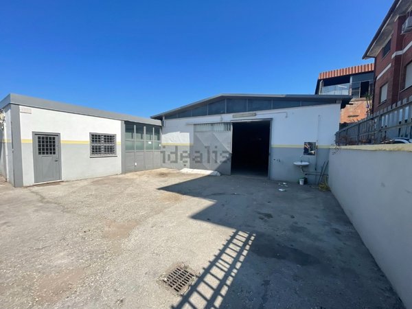 capannone in affitto a Roma