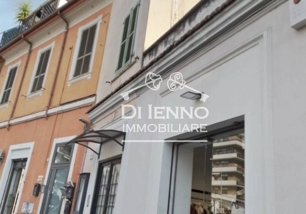negozio in affitto a Roma in zona Tor di Quinto