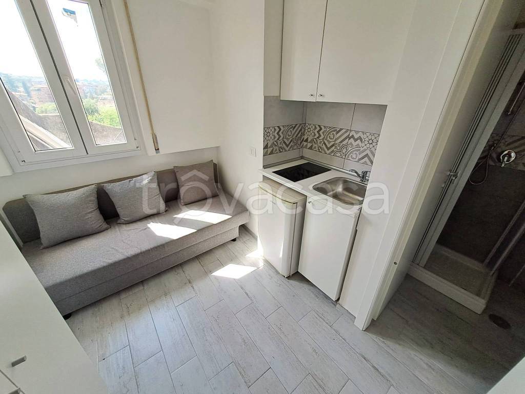 monolocale in affitto a Roma in zona Tomba di Nerone