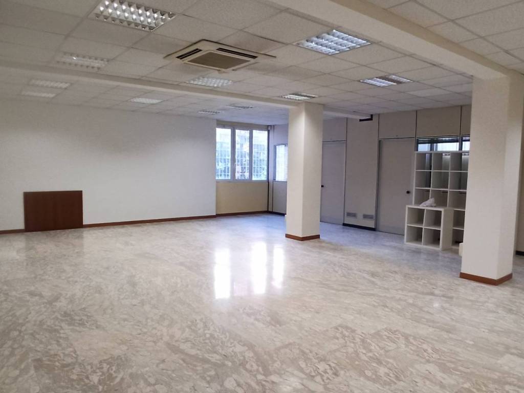 ufficio in affitto a Roma in zona Ardeatino