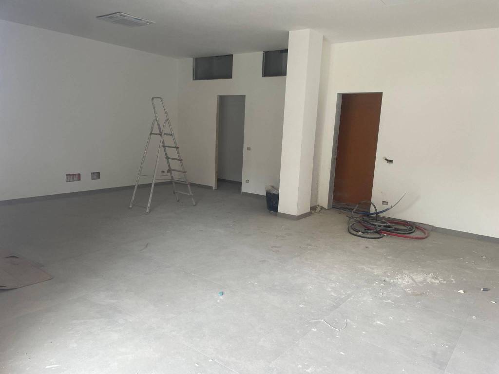 negozio in affitto a Roma in zona Alessandrino