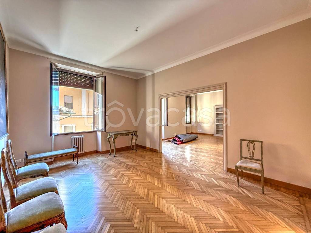 appartamento in affitto a Roma in zona Pigna - Sant'Angelo