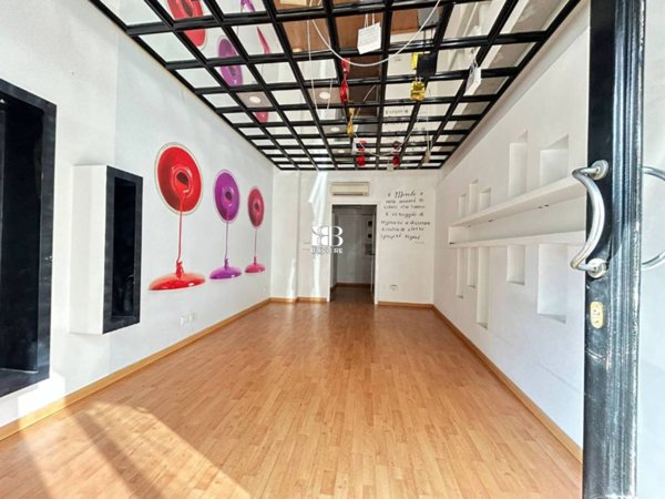 locale commerciale in affitto a Roma