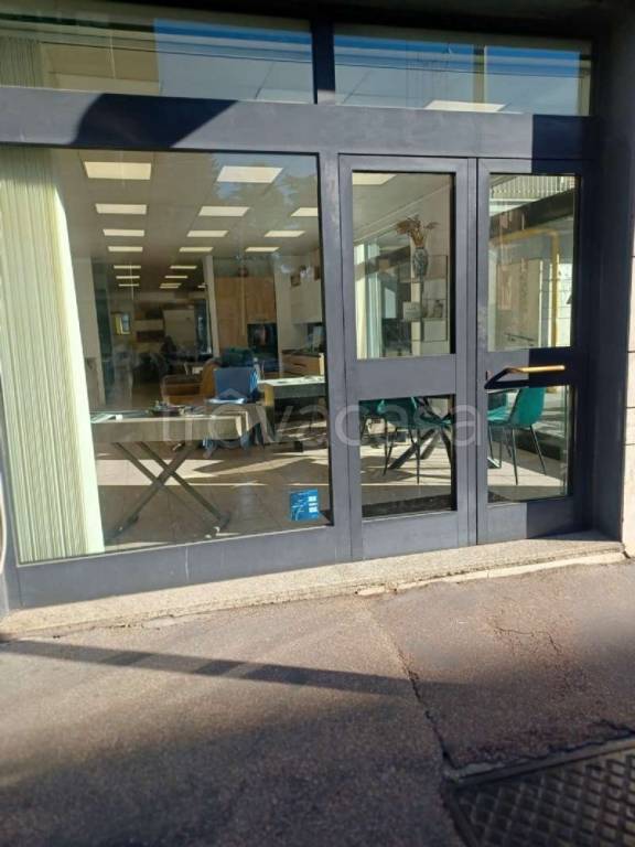 negozio in affitto a Roma in zona Pietralata