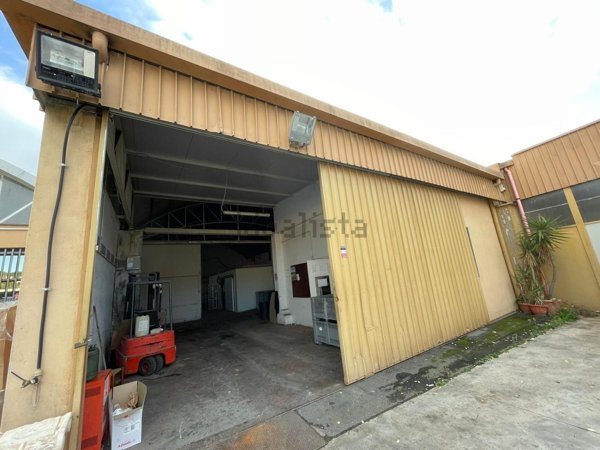 capannone in affitto a Roma in zona Castel di Leva