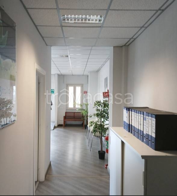 ufficio in affitto a Roma in zona Tuscolano