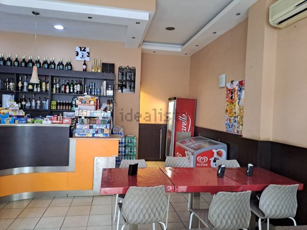 negozio in affitto a Roma in zona Ardeatino