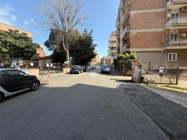 negozio in affitto a Roma in zona Monte Sacro/Talenti