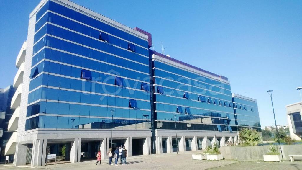 ufficio in affitto a Roma in zona Cinecittà