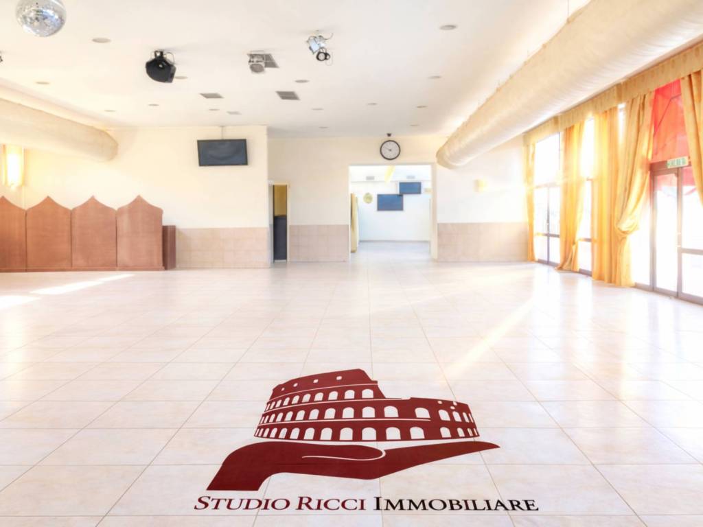 negozio in affitto a Roma in zona Collatino