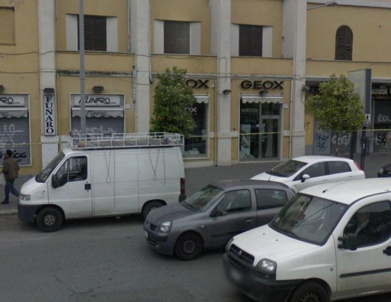 locale commerciale in affitto a Roma in zona Ponte Mammolo