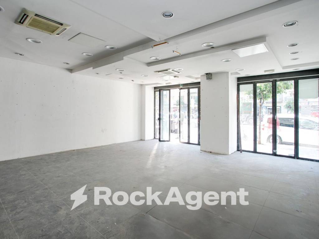 negozio in affitto a Roma in zona Ponte Mammolo