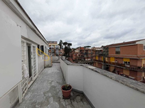 appartamento in affitto a Roma in zona Tomba di Nerone