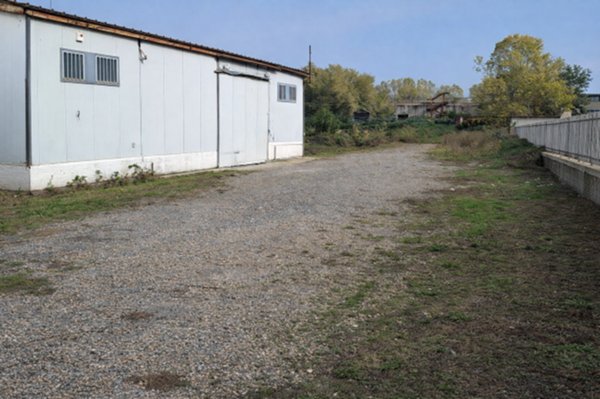 locale commerciale in affitto a Roma in zona Salario