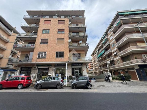 negozio in affitto a Roma in zona Aurelio