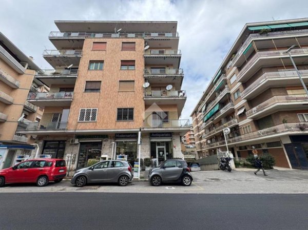 negozio in affitto a Roma in zona Aurelio