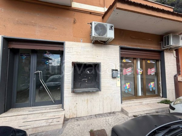 negozio in affitto a Roma in zona Labaro