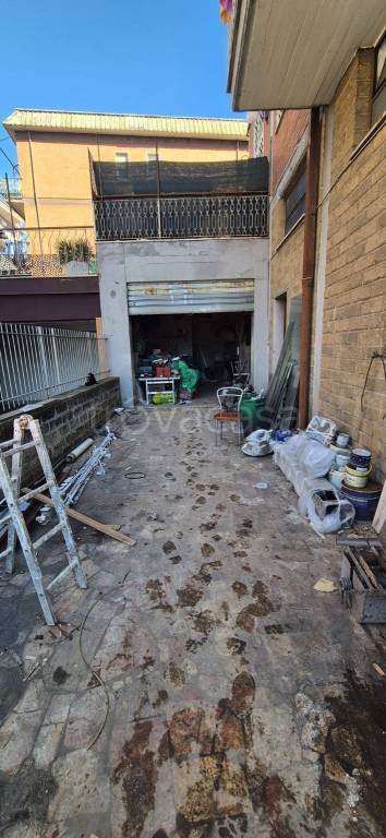 negozio in affitto a Roma