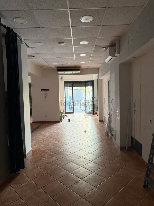 locale commerciale in affitto a Roma in zona Prenestino-Labicano