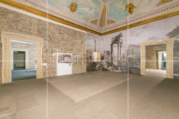 locale commerciale in affitto a Roma in zona Parione/Sant'Eustachio