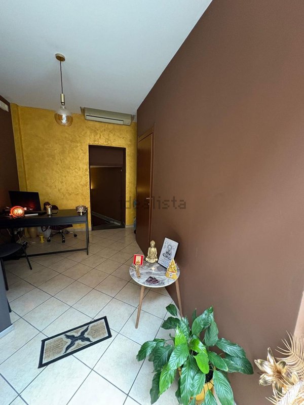 locale commerciale in affitto a Roma