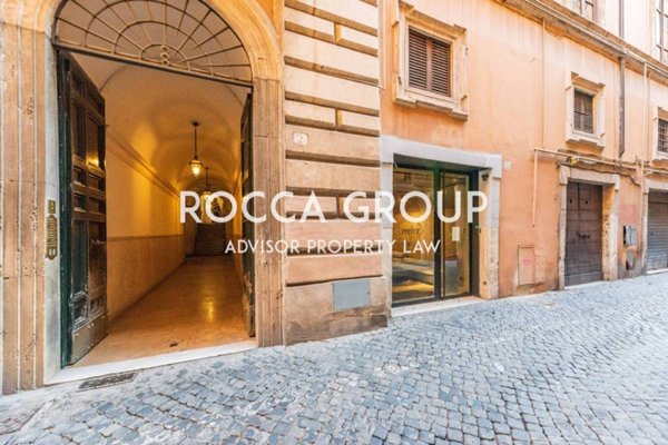 negozio in affitto a Roma in zona Parione/Sant'Eustachio