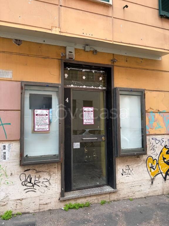 negozio in affitto a Roma in zona Tuscolano
