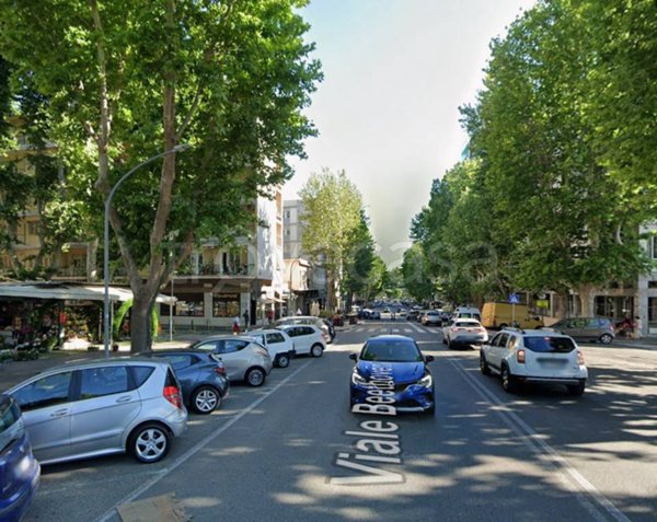 negozio in affitto a Roma in zona EUR