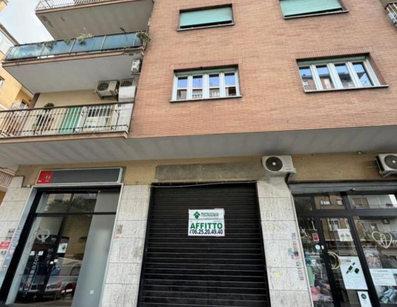 negozio in affitto a Roma in zona Prenestino-Centocelle
