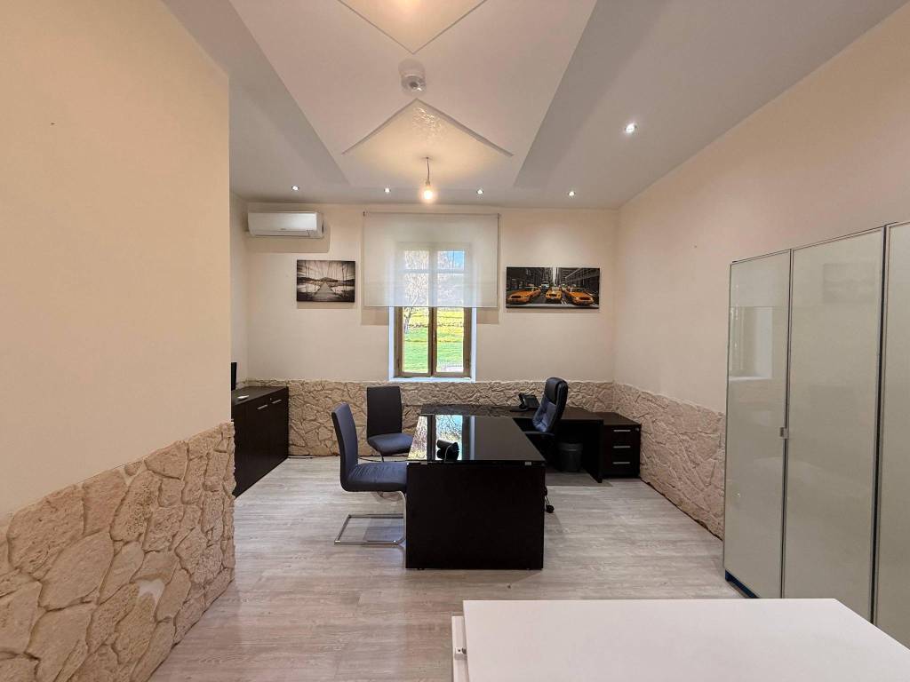 ufficio in affitto a Roma in zona Spinaceto