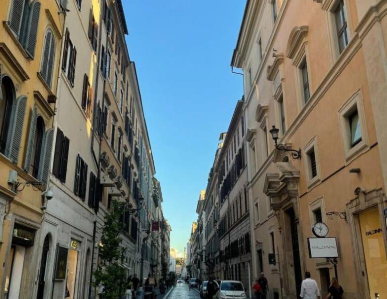 locale commerciale in affitto a Roma in zona Campo Marzio