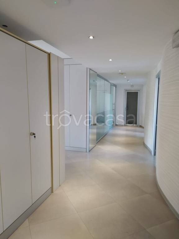 ufficio in affitto a Roma in zona EUR