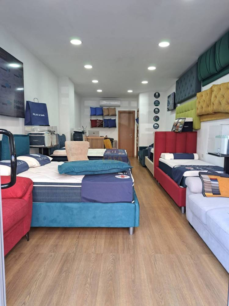 locale commerciale in affitto a Roma in zona Tuscolano