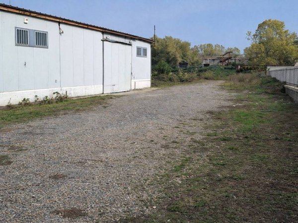 locale commerciale in affitto a Roma in zona Casal Monastero