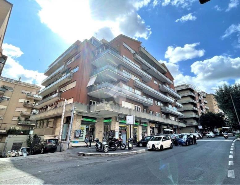 locale commerciale in affitto a Roma in zona Aurelio