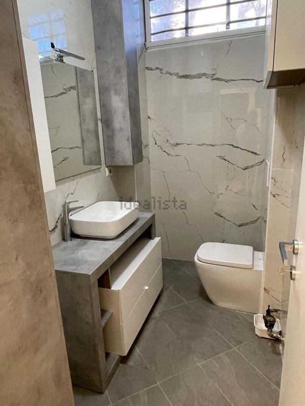 negozio in affitto a Roma in zona EUR