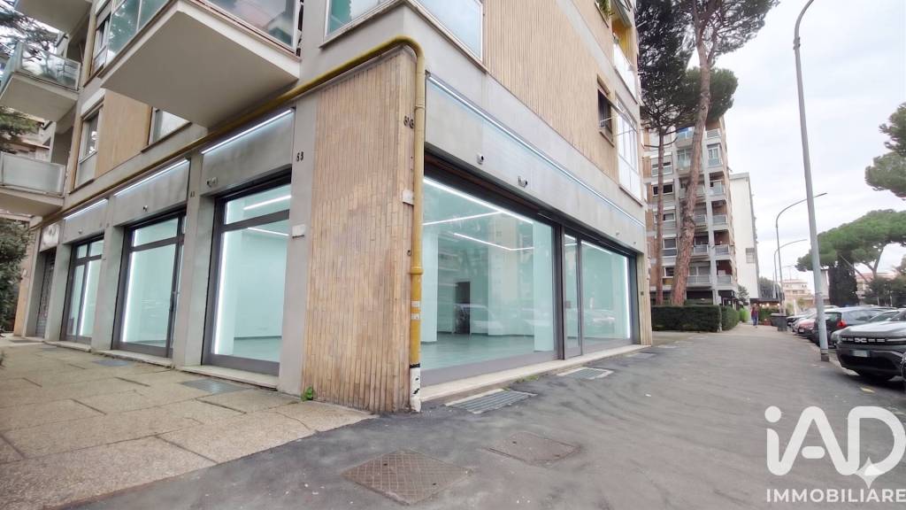 negozio in affitto a Roma in zona Monte Sacro/Talenti