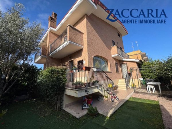 casa indipendente in affitto a Roma in zona Cinquina