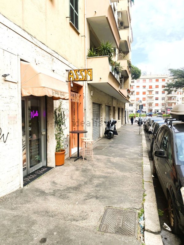 negozio in affitto a Roma