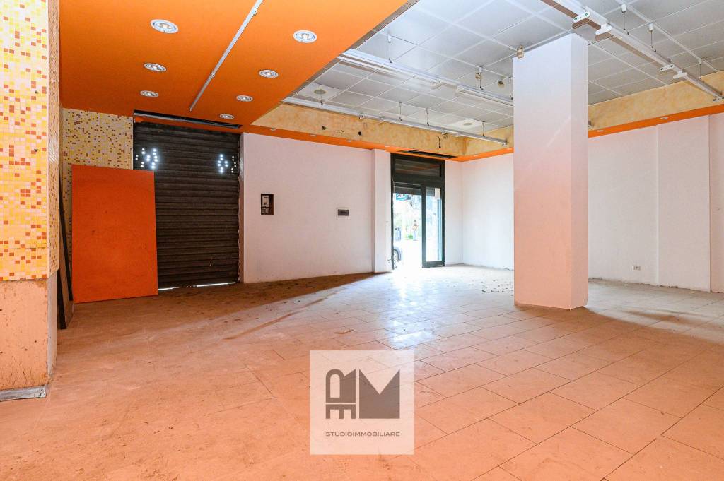 negozio in affitto a Roma in zona Portuense