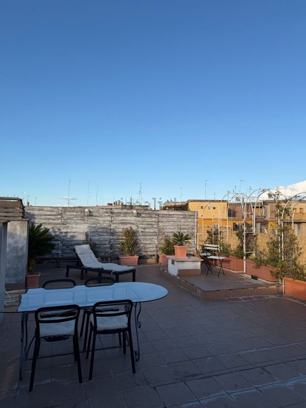 casa indipendente in affitto a Roma