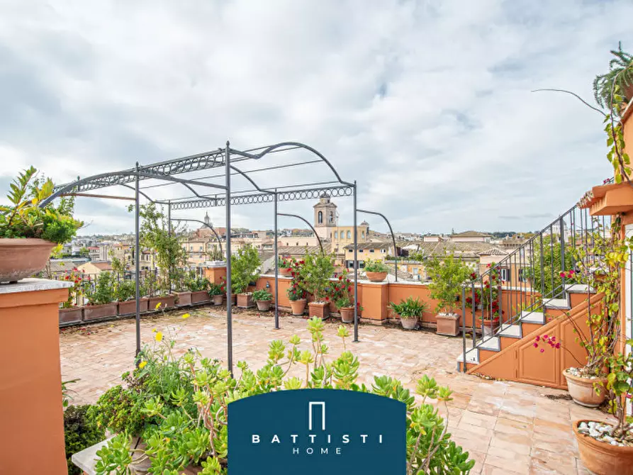 appartamento in affitto a Roma in zona Trevi-Colonna