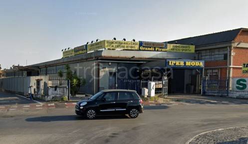 locale commerciale in affitto a Roma in zona Romanina