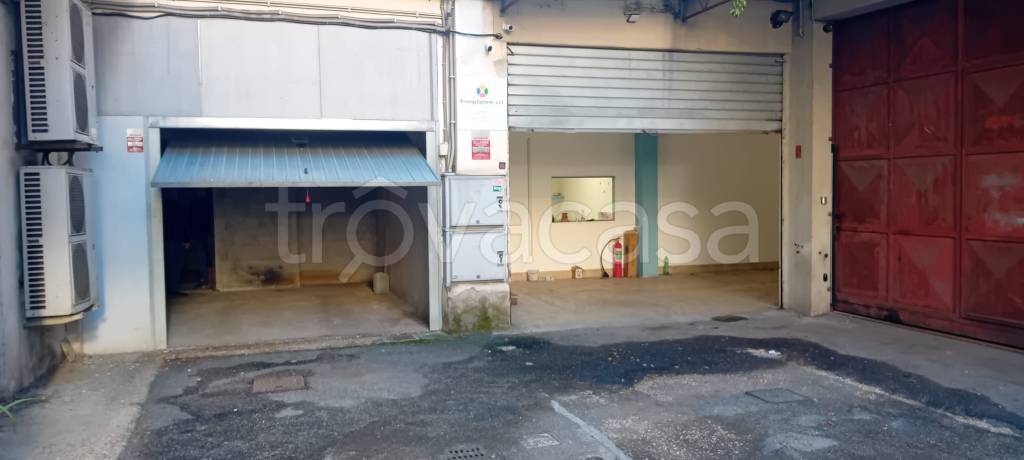 negozio in affitto a Roma in zona Torre Angela