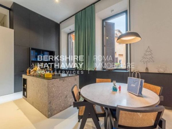 appartamento in affitto a Roma in zona Trevi-Colonna