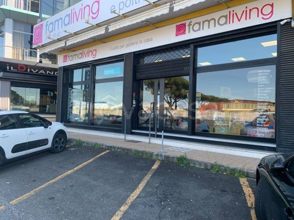 negozio in affitto a Roma